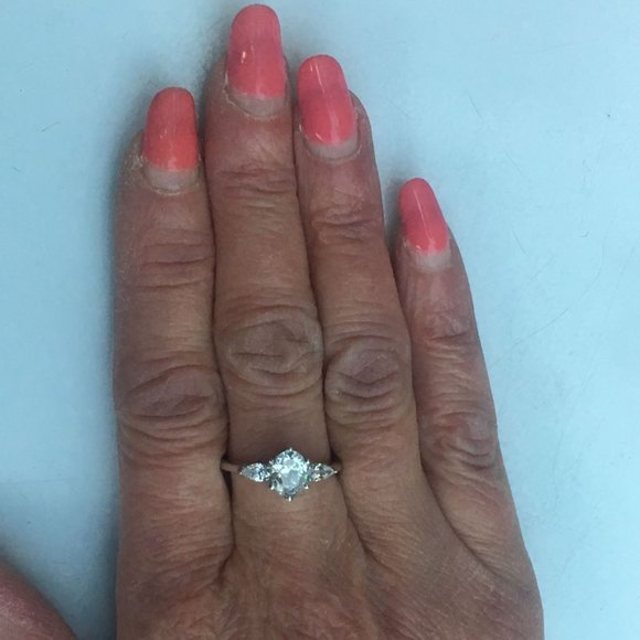 Silver Oval Solitaire With Teardrop Accents Cubic Zirconia Ring, Size 8 3/4 - Picture 4 of 11